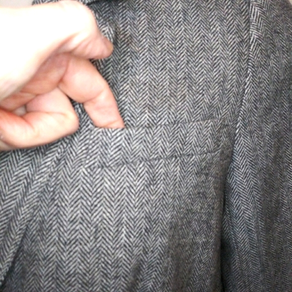 Banana Republic New Without Tag Dark Gray & White Herringbone Wool Blend Blazer - Picture 3 of 13